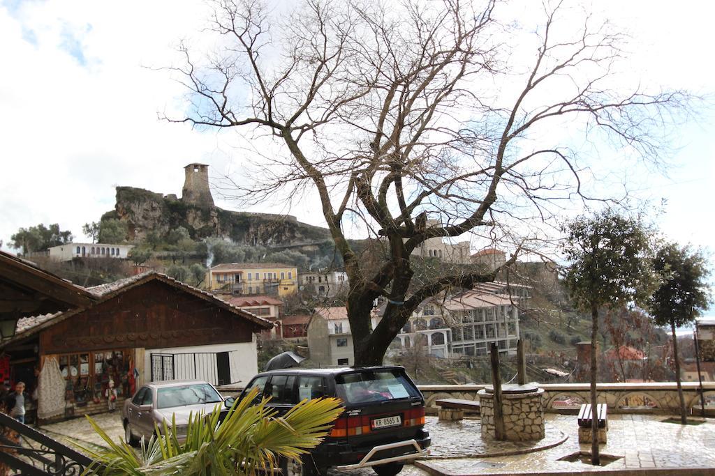 Hotel Panorama Kruje View On The Castle And The Old Town Pokoj fotografie